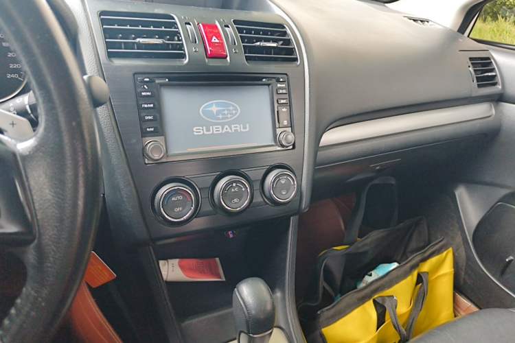Used Subaru XV 2012 2.0i Elite Edition Audio And AC Panel