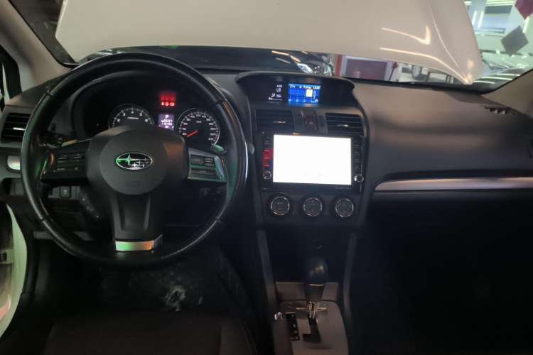Used Subaru XV 2012 2.0i Elite Edition Center Console