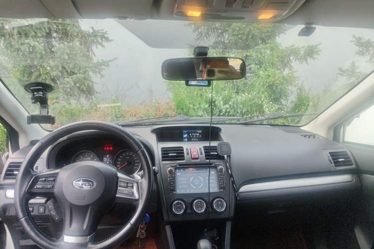 Used Subaru XV 2012 2.0i Luxury Edition Center Console