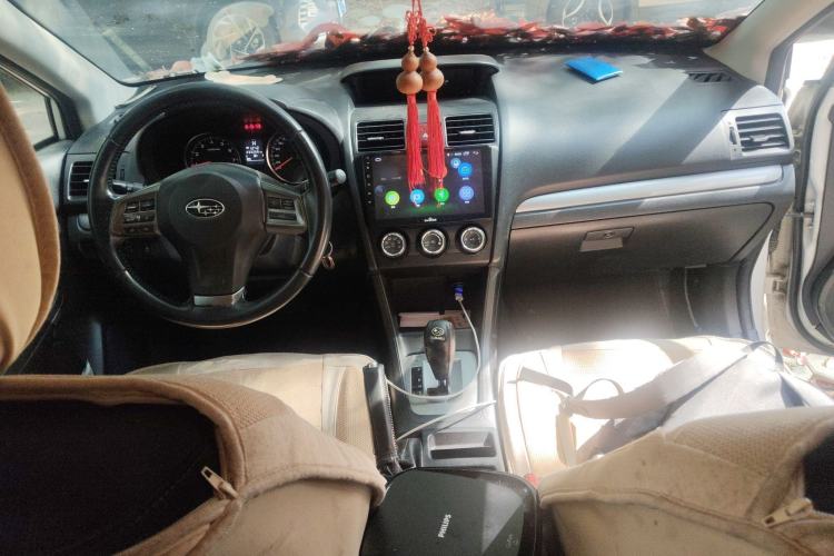 Used Subaru XV 2012 2.0i Comfort Edition Center Console
