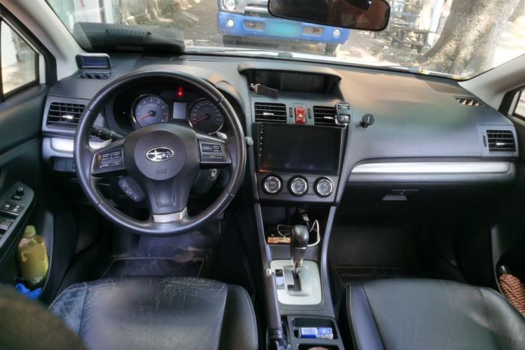 Used Subaru XV 2012 2.0i Elite Edition Center Console