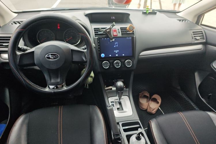 Used Subaru XV 2012 2.0i Comfort Edition Center Console