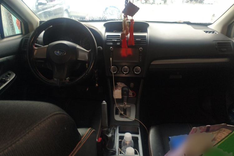 Used Subaru XV 2012 2.0i Comfort Edition Center Console