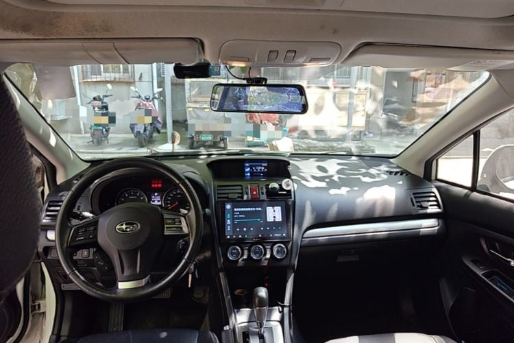 Used Subaru XV 2012 2.0i Luxury Edition Center Console