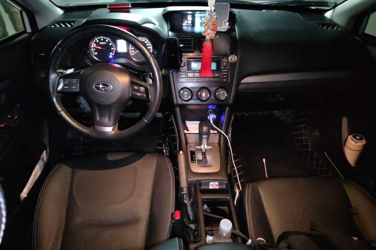 Used Subaru XV 2012 2.0i Luxury Edition Center Console