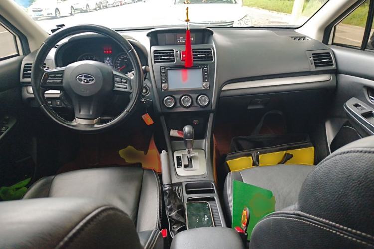 Used Subaru XV 2012 2.0i Elite Edition Center Console