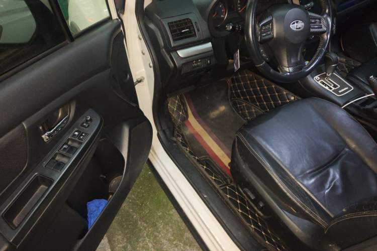 Used Subaru XV 2012 2.0i Elite Edition Driver Seat