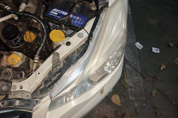 Used Subaru XV 2012 2.0i Elite Edition Engine Bay Left