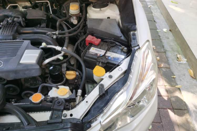 Used Subaru XV 2012 2.0i Elite Edition Engine Bay Left