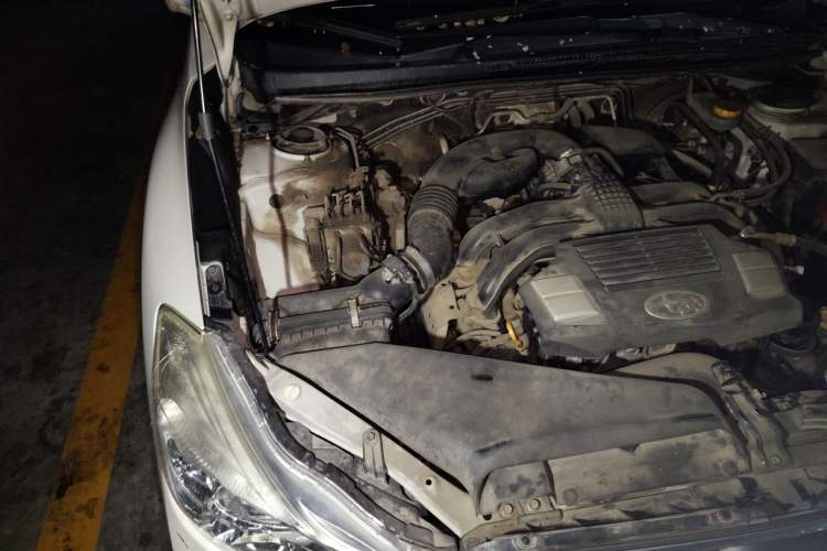 Used Subaru XV 2012 2.0i Elite Navigation Edition Engine Bay Right