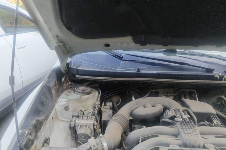 Used Subaru XV 2012 2.0i Luxury Edition Engine Bay Right