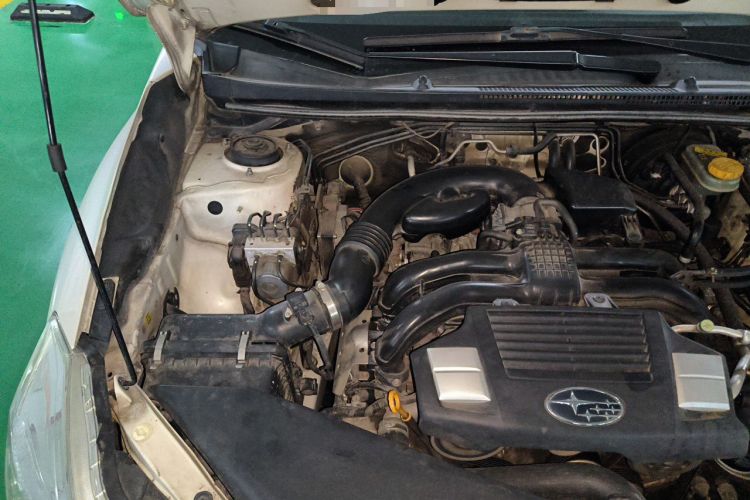 Used Subaru XV 2012 2.0i Elite Navigation Edition Engine Bay Right