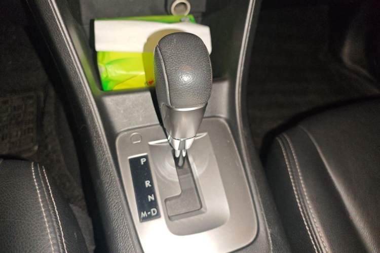 Used Subaru XV 2012 2.0i Luxury Edition Gear Lever