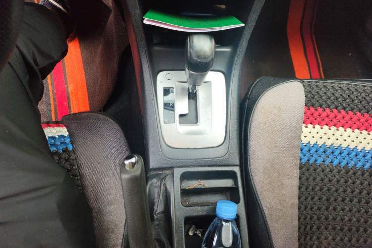 Used Subaru XV 2012 2.0i Elite Edition Gear Lever