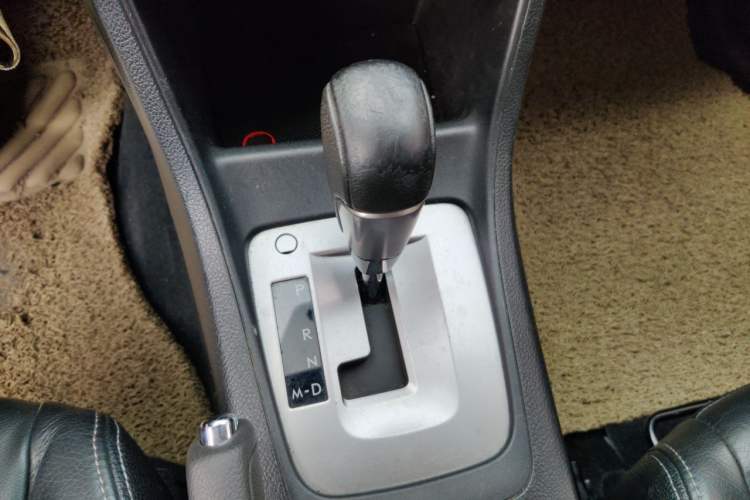 Used Subaru XV 2012 2.0i Elite Edition Gear Lever
