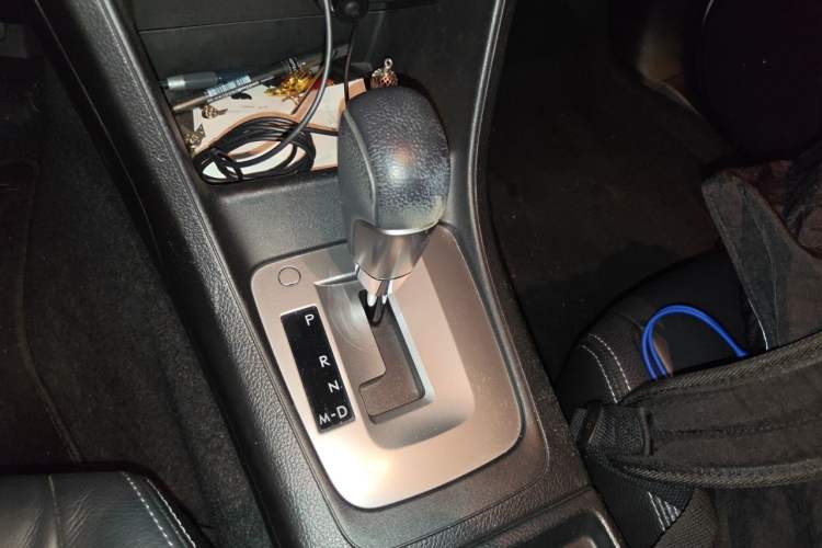 Used Subaru XV 2012 2.0i Luxury Edition Gear Lever