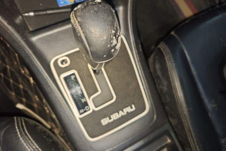 Used Subaru XV 2012 2.0i Elite Edition Gear Lever