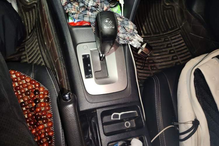 Used Subaru XV 2012 2.0i Elite Navigation Edition Gear Lever