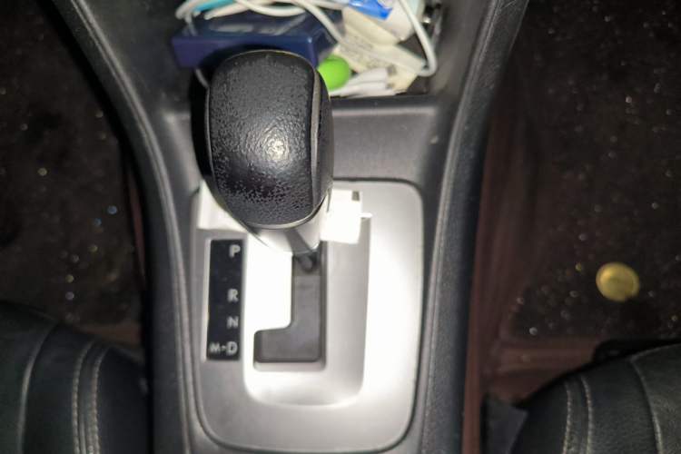 Used Subaru XV 2012 2.0i Elite Navigation Edition Gear Lever