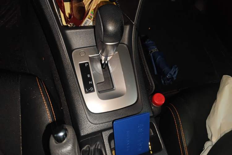 Used Subaru XV 2012 2.0i Comfort Edition Gear Lever