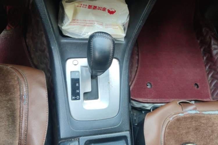 Used Subaru XV 2012 2.0i Elite Edition Gear Lever