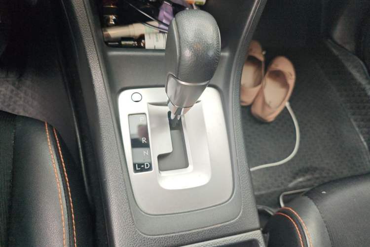 Used Subaru XV 2012 2.0i Comfort Edition Gear Lever