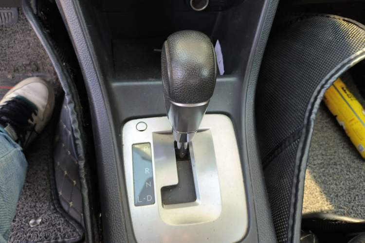 Used Subaru XV 2012 2.0i Comfort Edition Gear Lever