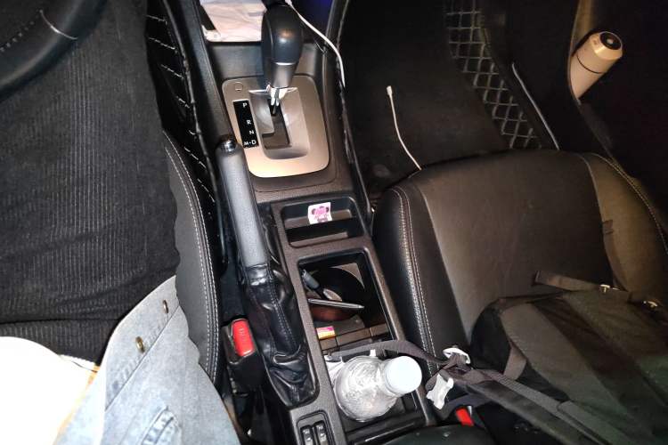 Used Subaru XV 2012 2.0i Luxury Edition Gear Lever