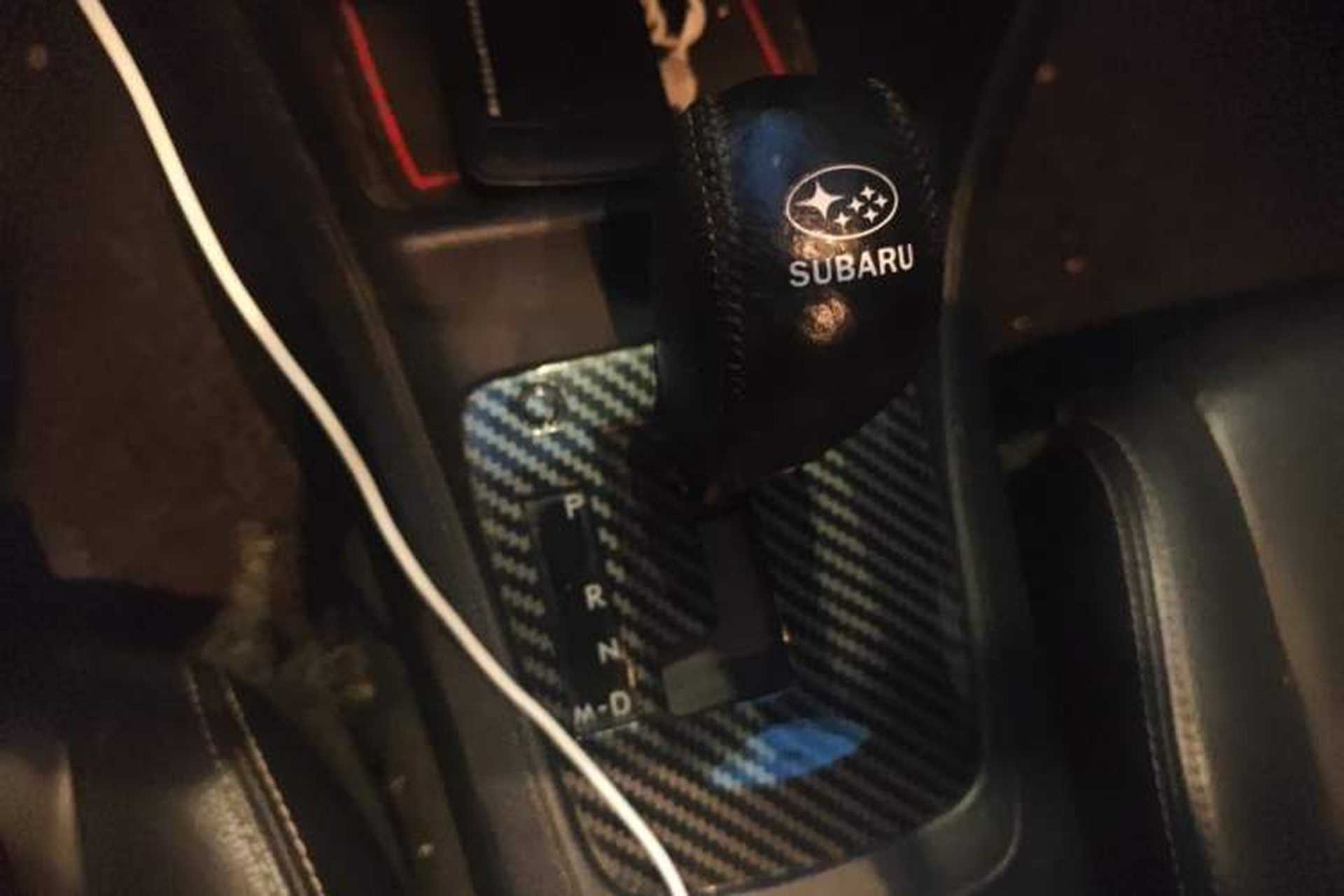 Used Subaru XV 2012 2.0i Elite Navigation Edition Gear Lever