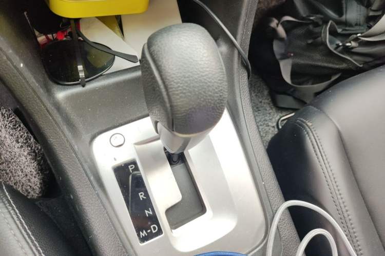Used Subaru XV 2012 2.0i Luxury Edition Gear Lever