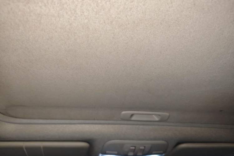 Used Subaru XV 2012 2.0i Elite Edition Headliner