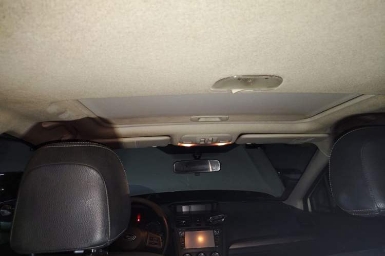 Used Subaru XV 2012 2.0i Elite Navigation Edition Headliner