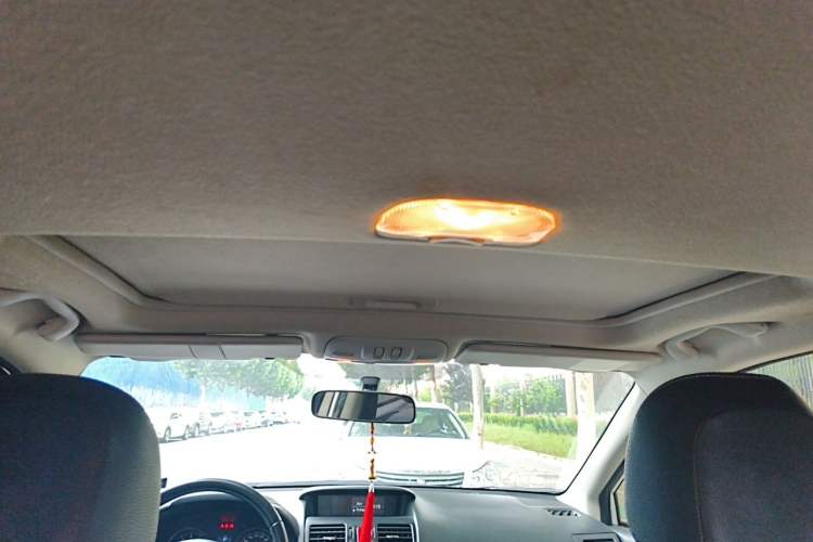 Used Subaru XV 2012 2.0i Elite Edition Headliner