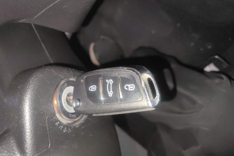 Used Subaru XV 2012 2.0i Comfort Edition Interior 1