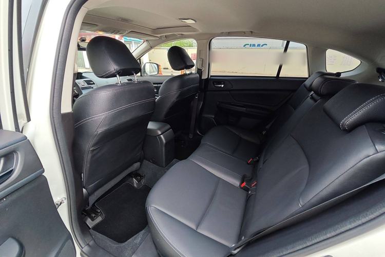 Used Subaru XV 2012 2.0i Elite Edition Interior 3