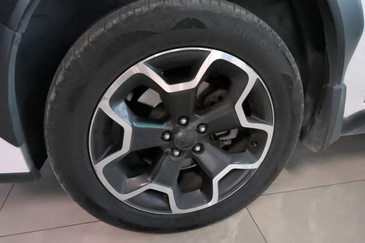 Used Subaru XV 2012 2.0i Elite Edition Left Front Wheel Hub