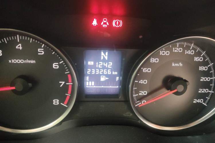 Used Subaru XV 2012 2.0i Comfort Edition Odometer Close Up