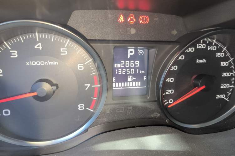 Used Subaru XV 2012 2.0i Luxury Edition Odometer Close Up