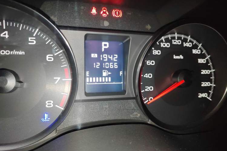 Used Subaru XV 2012 2.0i Luxury Edition Odometer Close Up