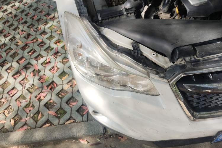Used Subaru XV 2012 2.0i Comfort Edition Right Front Headlight