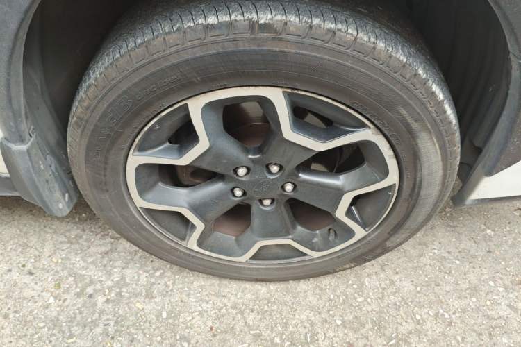 Used Subaru XV 2012 2.0i Luxury Edition Right Front Wheel Hub