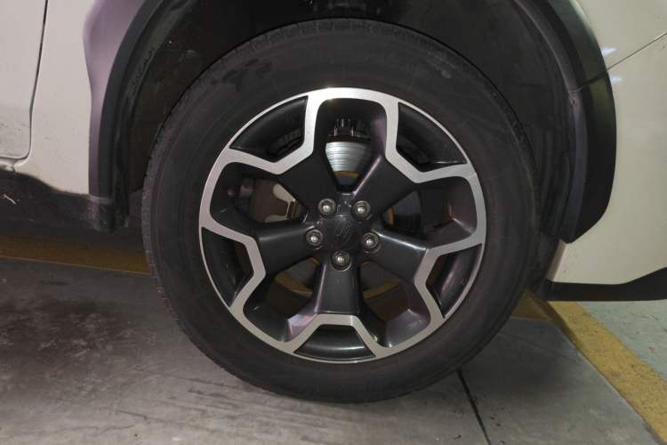 Used Subaru XV 2012 2.0i Luxury Edition Right Front Wheel Hub