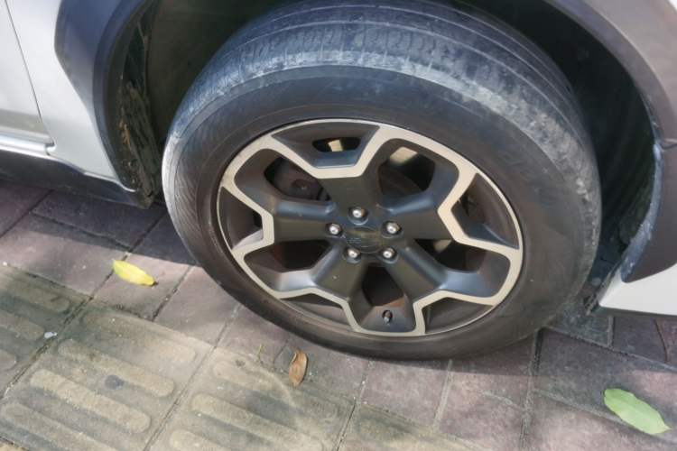 Used Subaru XV 2012 2.0i Elite Edition Right Front Wheel Hub