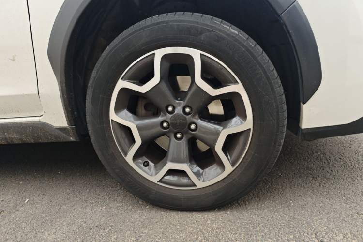 Used Subaru XV 2012 2.0i Comfort Edition Right Front Wheel Hub
