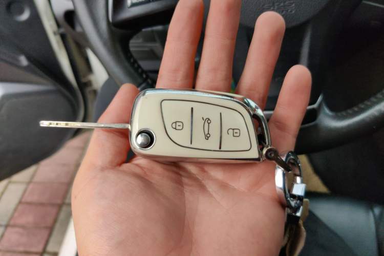 Used Subaru XV 2012 2.0i Elite Edition Vehicle Key