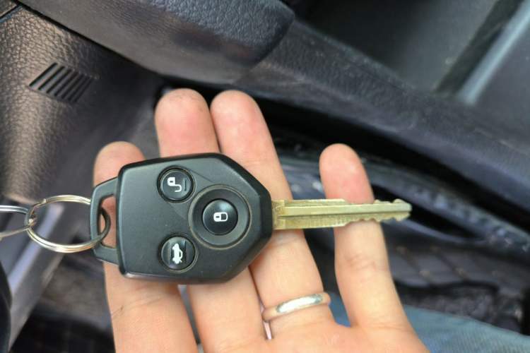 Used Subaru XV 2012 2.0i Comfort Edition Vehicle Key