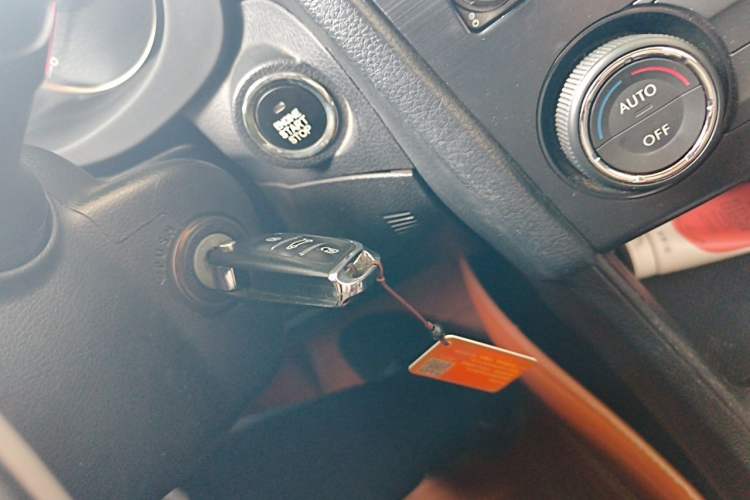 Used Subaru XV 2012 2.0i Elite Edition Vehicle Key
