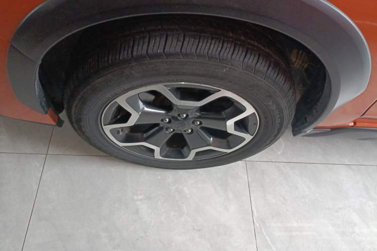 Used Subaru XV 2012 2.0i Luxury Edition Left Front Wheel Hub