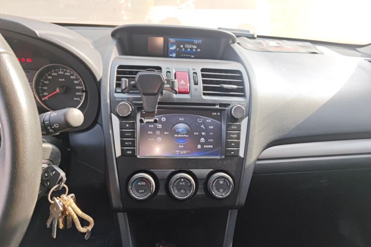 Used Subaru XV 2014 2.0i Elite Edition Audio And AC Panel