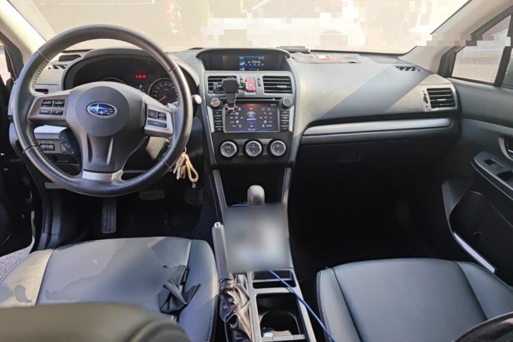 Used Subaru XV 2014 2.0i Elite Edition Center Console